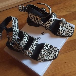 Topshop flat sandals EUC size 8.5